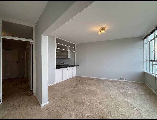 2 BEDROOM APARTMENT TO LET IN VREDEHOEK